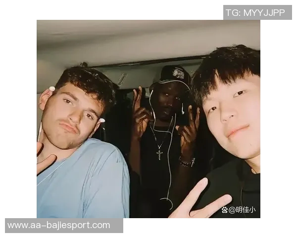 克林根场边指导杨瀚森展现深厚情谊引发媒体热议