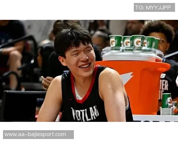 杨瀚森首节短暂出场表现平平仅得1篮板无得分贡献