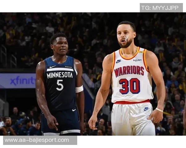 爱德华兹尽管砍下32分11板却因8次失误导致正负值惨淡16